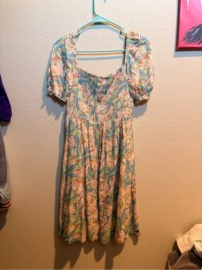 Roxy Pastel Green and Pink Leaf-Print Midi Dress